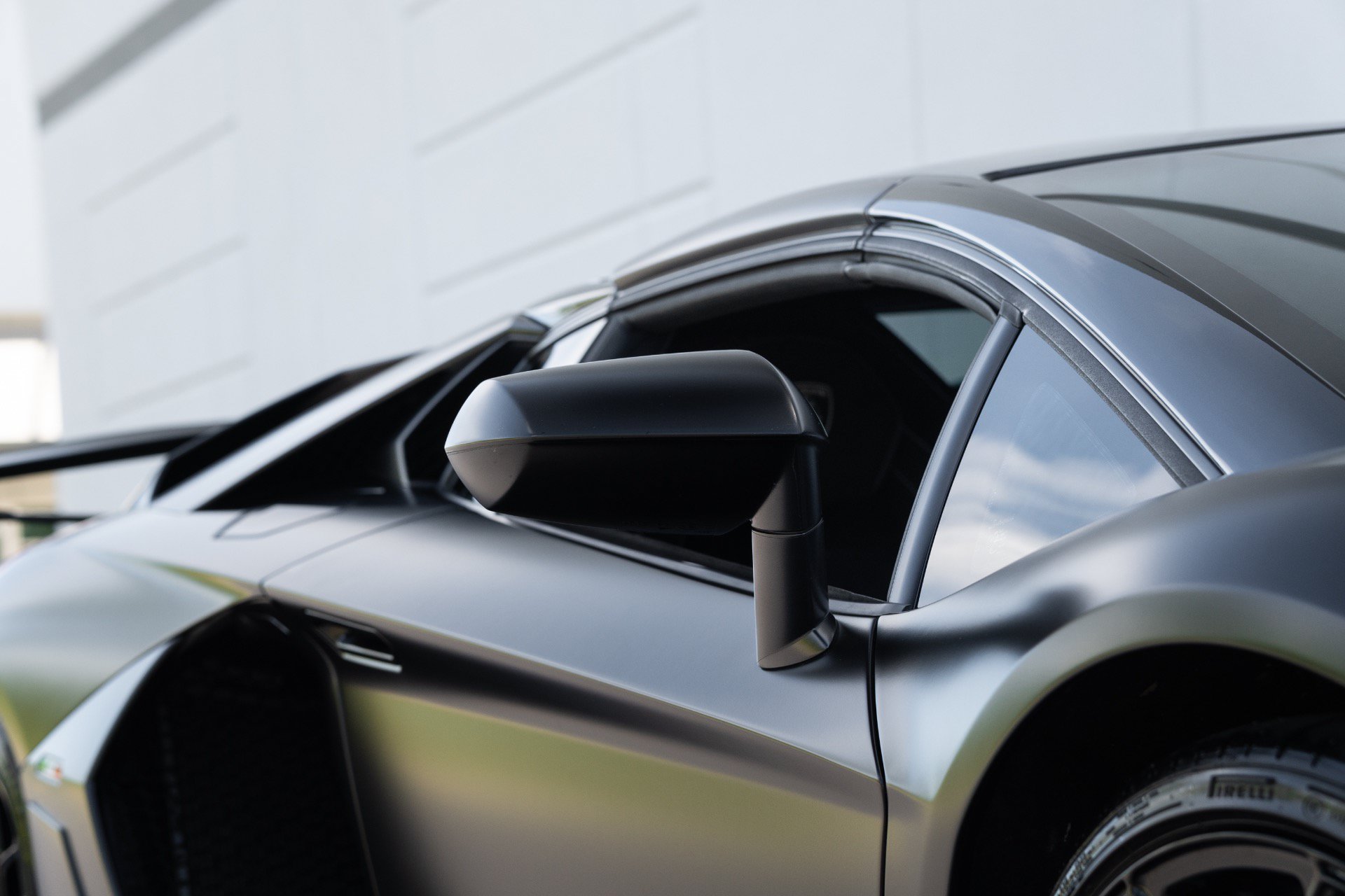Used 2020 Lamborghini Aventador SVJ AWD/4WD image 12