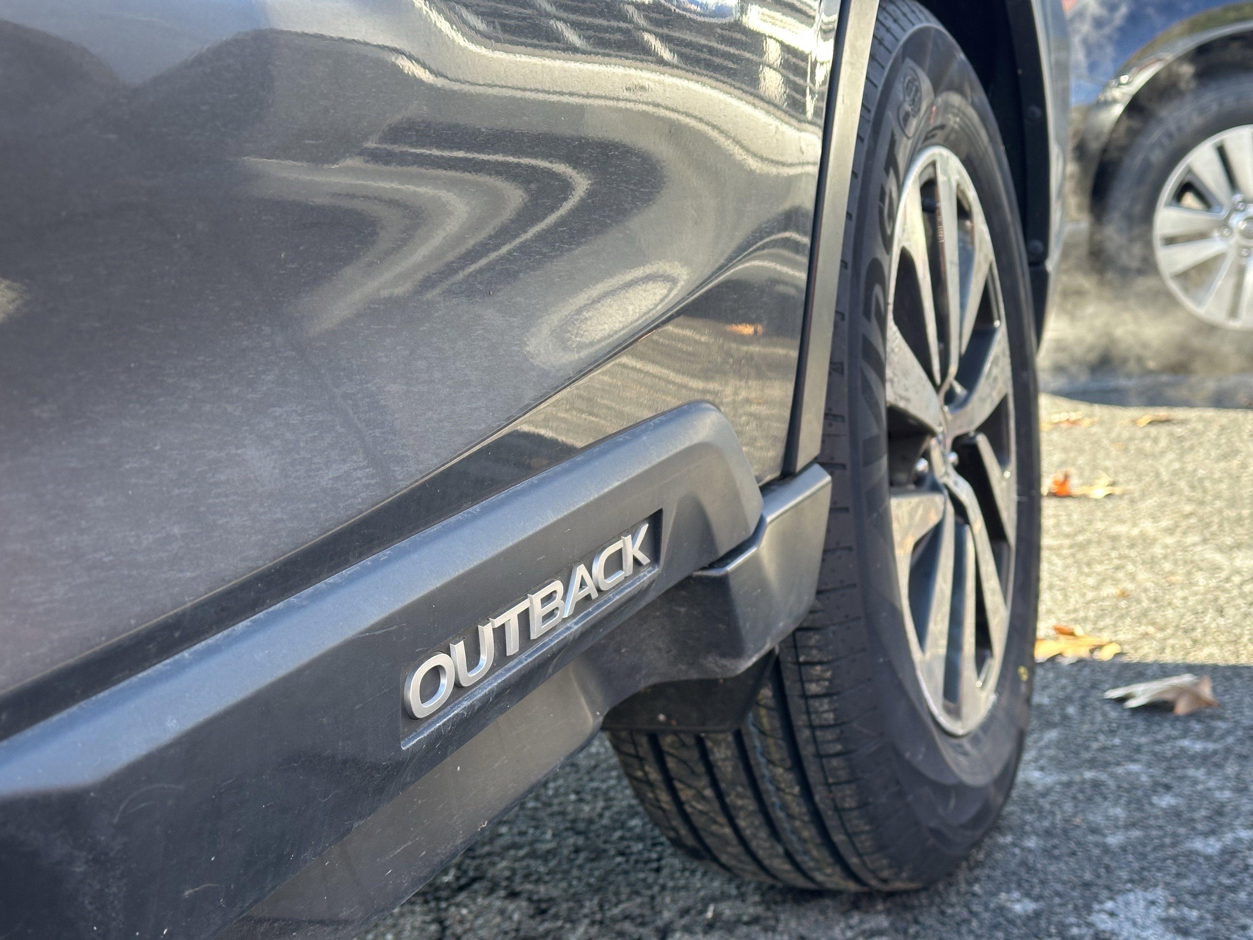 Used 2021 Subaru Outback Premium image 6