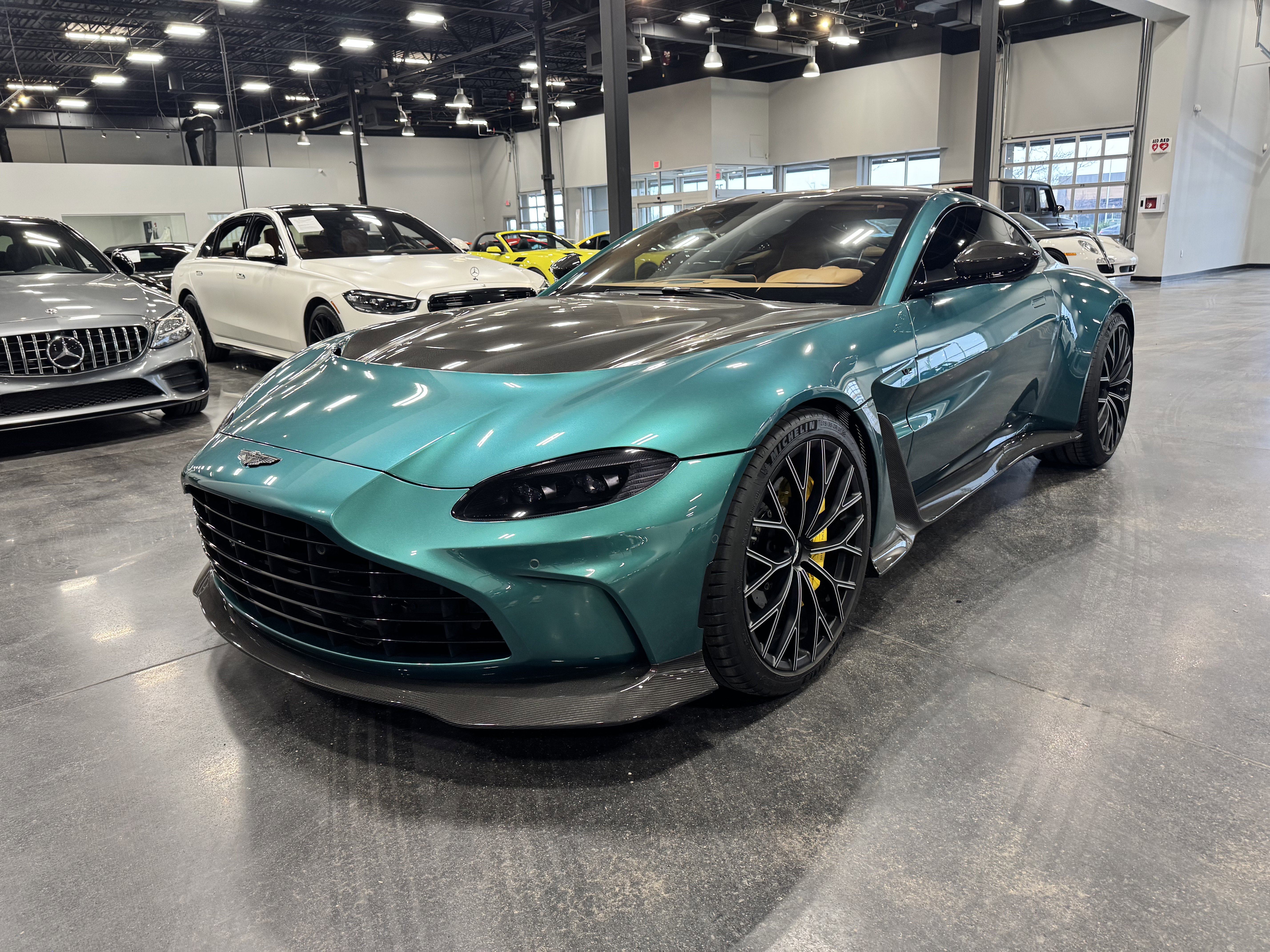 Used 2023 Aston Martin V12 Vantage V12 image 23