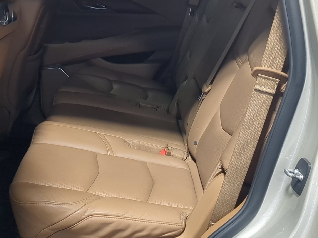 Used 2017 Cadillac Escalade Platinum AWD/4WD image 23