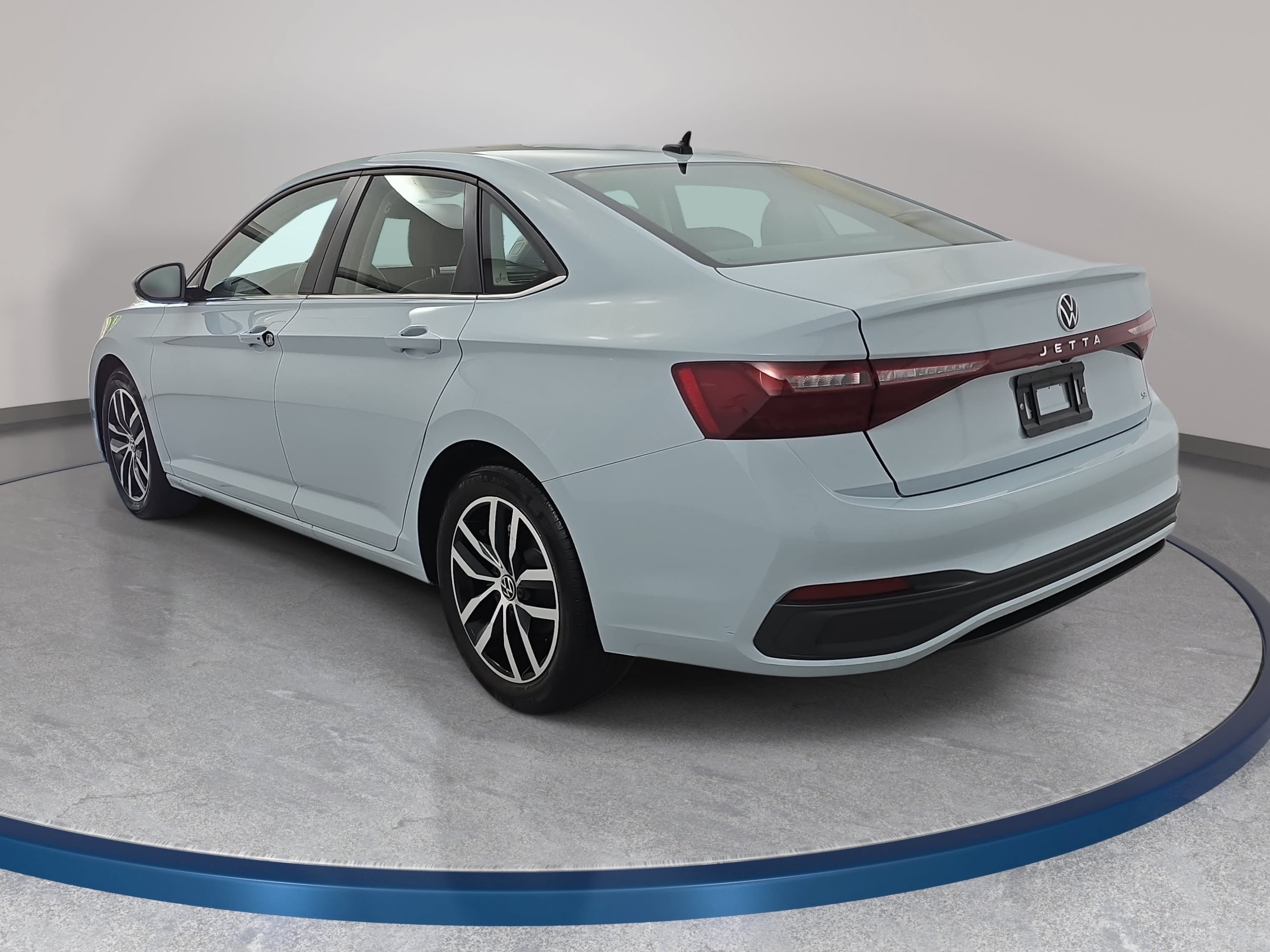 Certified 2025 Volkswagen Jetta SE FWD image 7