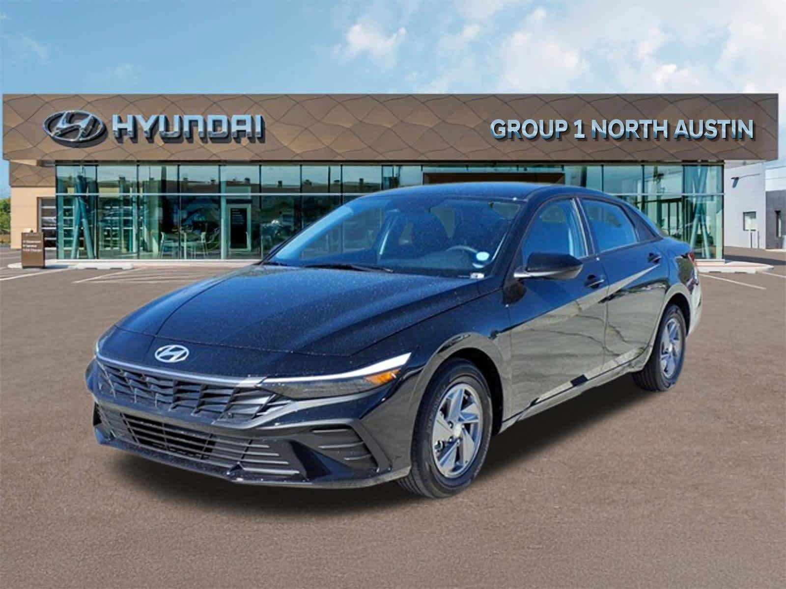 New 2026 Hyundai Elantra SE FWD image 3