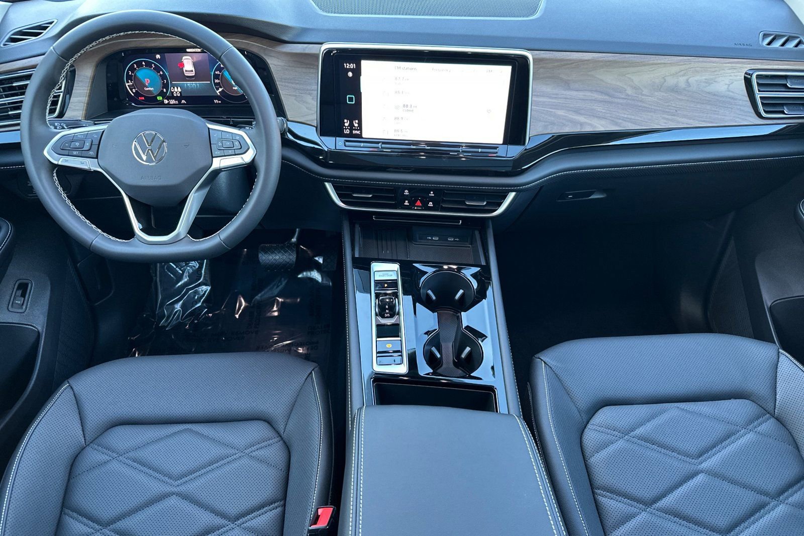 New 2026 Volkswagen Atlas SE image 12