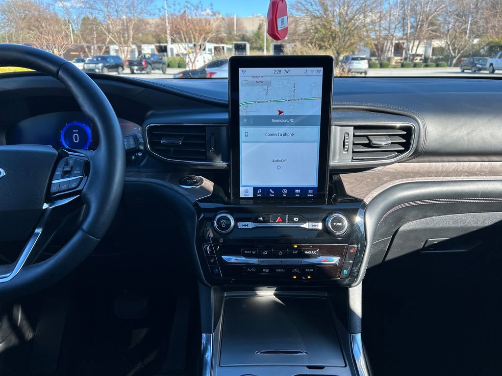 Used 2022 Ford Explorer Platinum w/ Equipment Group 601A image 17