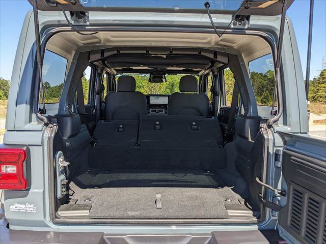 Certified 2025 Jeep Wrangler Unlimited Sahara AWD/4WD image 44
