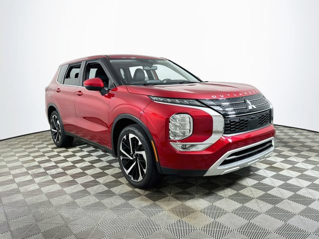 Used 2024 Mitsubishi Outlander SE Black Edition FWD image 1