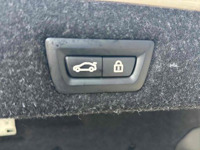 Used 2023 BMW 530i xDrive i xDrive w/ Premium Package image 32