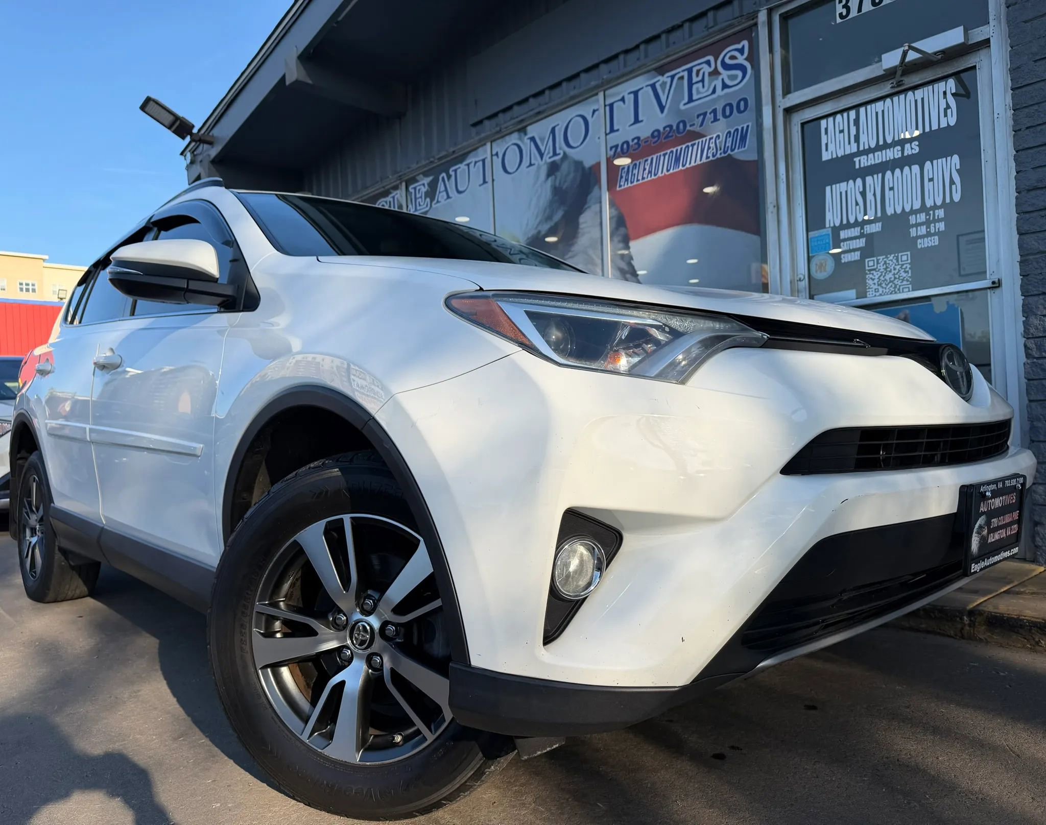 Used 2018 Toyota RAV4 XLE w/ Plus Extra Value Package image 1