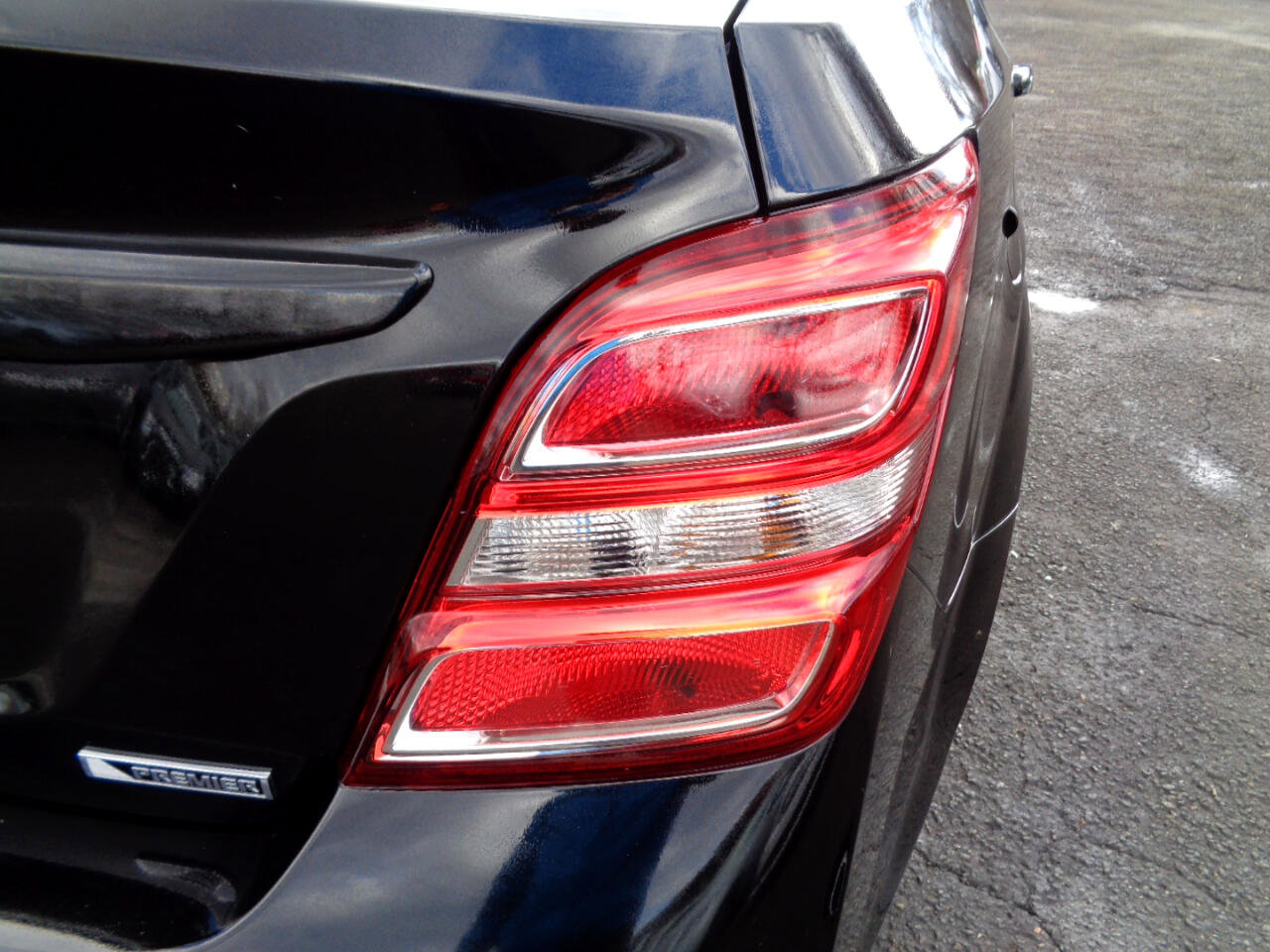 Used 2017 Chevrolet Sonic Premier image 30