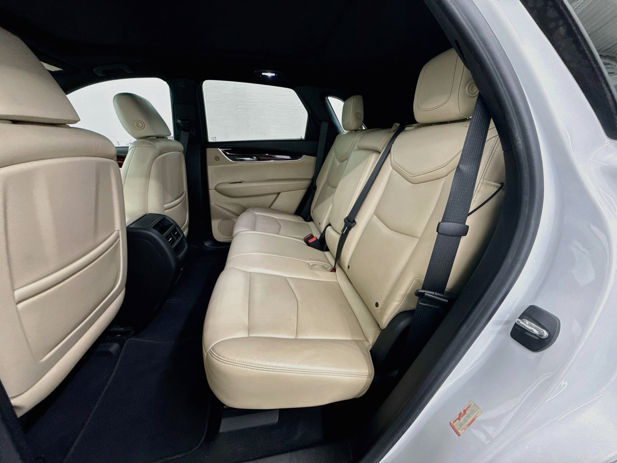Used 2017 Cadillac XT5 Luxury w/ Driver Awareness Package FWD image 29