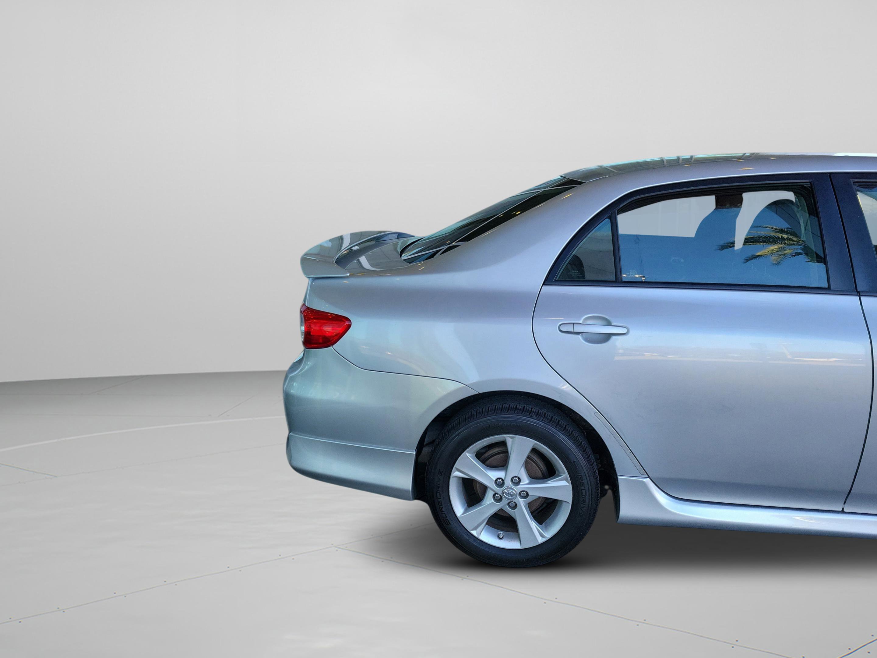 Used 2013 Toyota Corolla S image 30