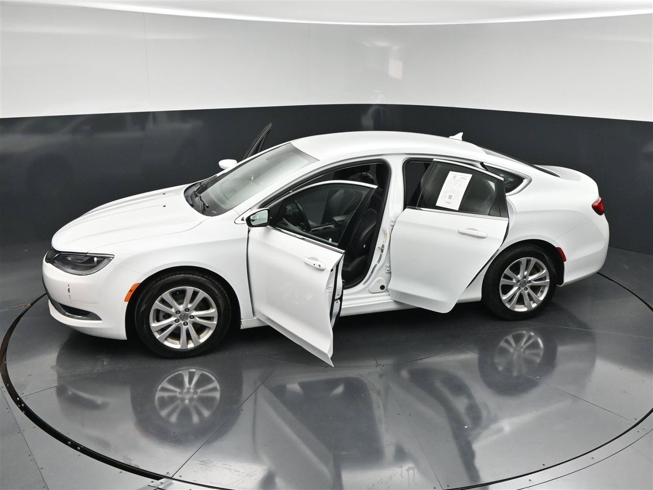 Used 2017 Chrysler 200 Limited Platinum w/ Comfort & Convenience Group FWD image 37