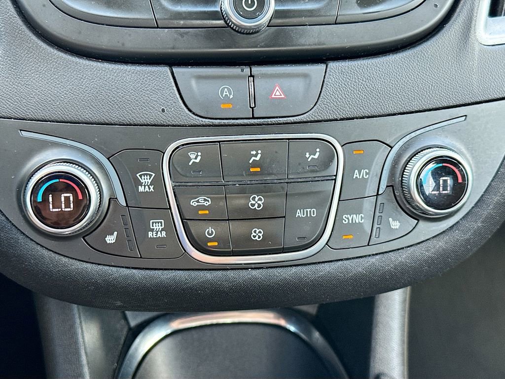 Used 2025 Chevrolet Malibu LT image 15