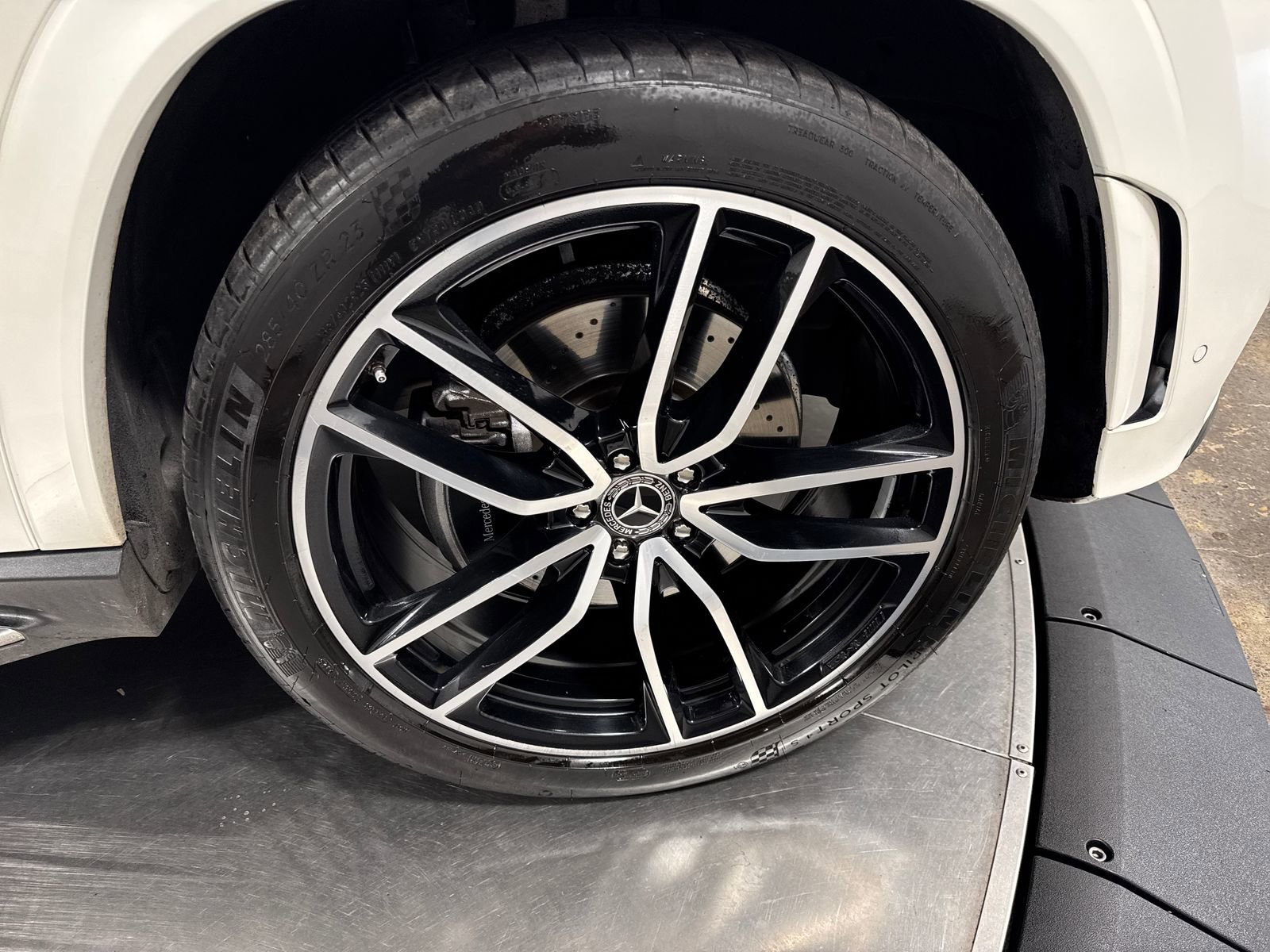 Used 2020 Mercedes-Benz GLS 580 4MATIC image 14