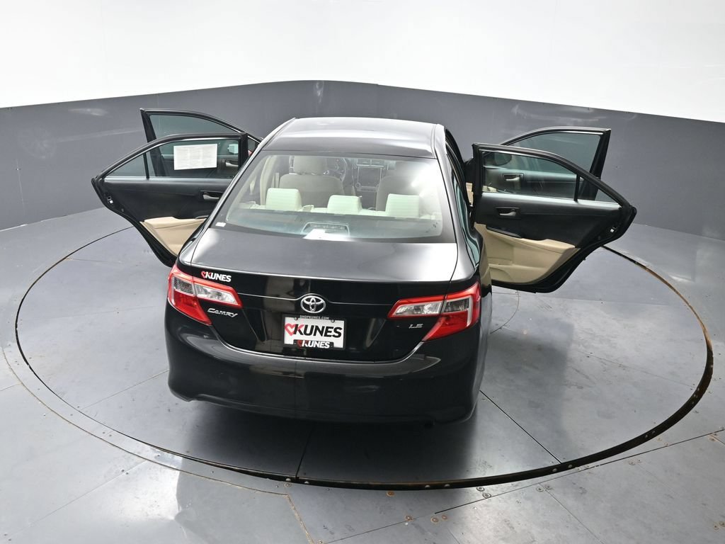 Used 2014 Toyota Camry LE FWD image 54