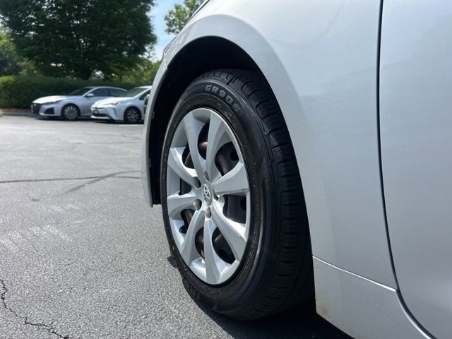 Used 2020 Toyota Corolla LE FWD image 12