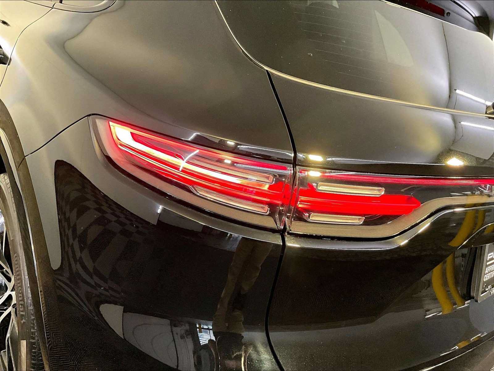 Certified 2023 Porsche Cayenne Platinum Edition AWD/4WD image 30