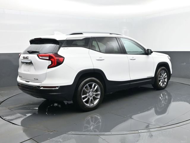 Used 2024 GMC Terrain SLT image 23