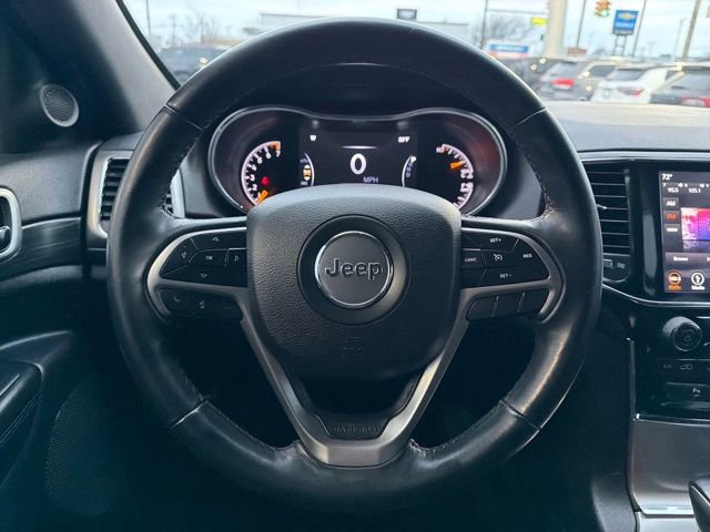 Used 2019 Jeep Grand Cherokee Laredo w/ 18" Wheel & 8.4" Radio Group image 18