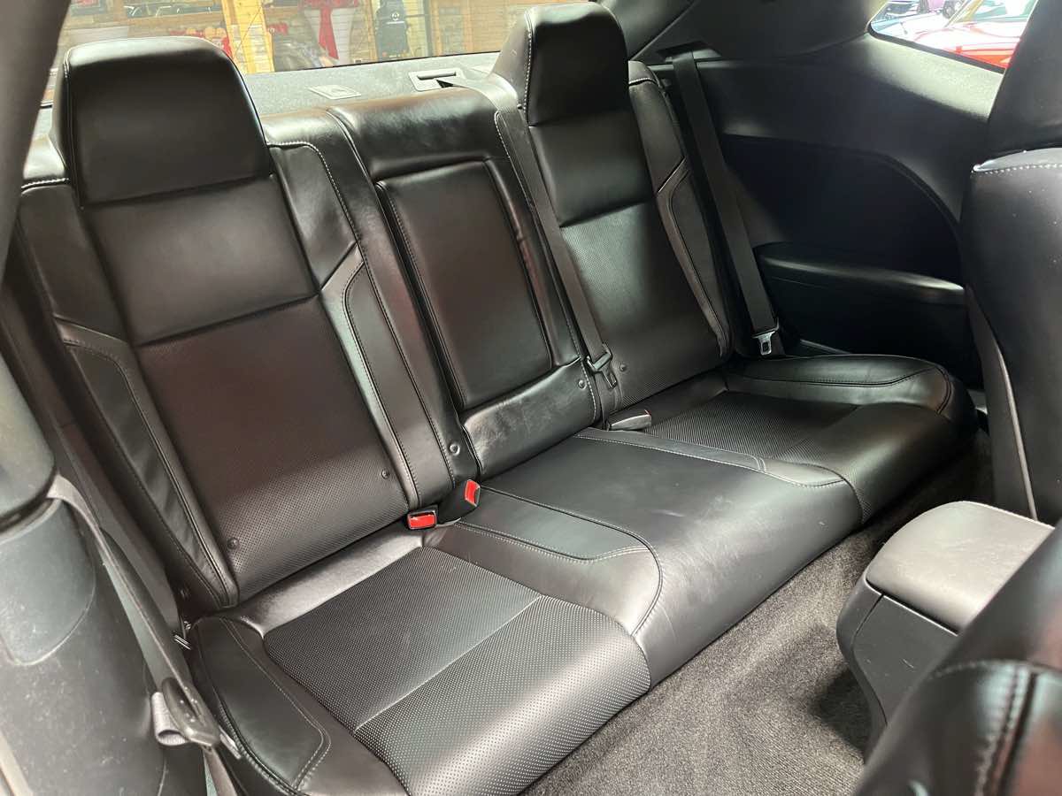 Used 2015 Dodge Challenger SXT Plus RWD image 26