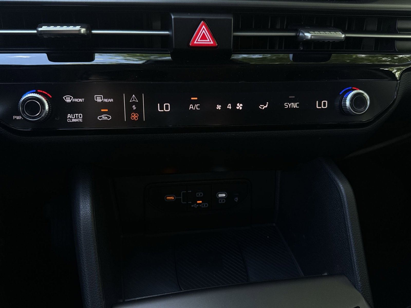New 2026 Kia Sportage EX AWD/4WD image 32