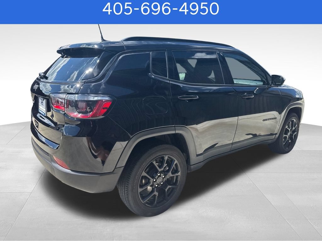 Used 2026 Jeep Compass Latitude AWD/4WD image 6