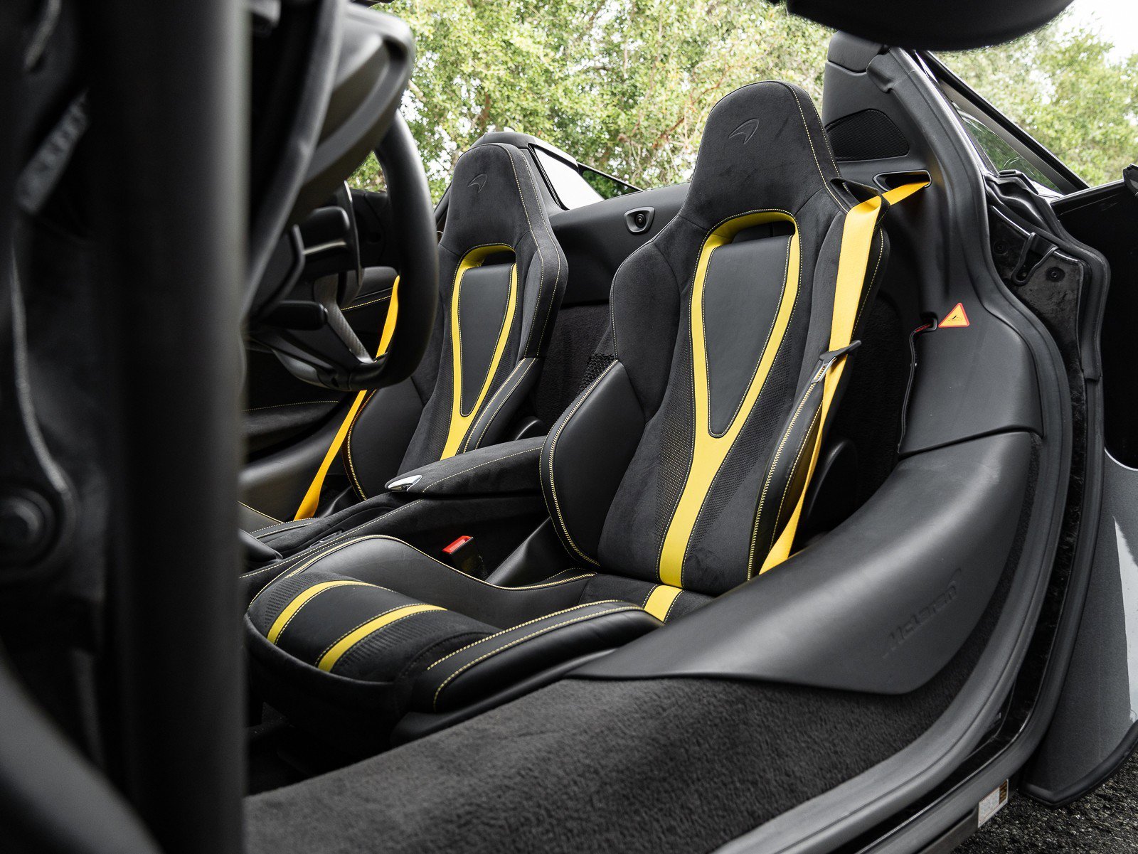 Used 2022 McLaren 720S Spider image 8