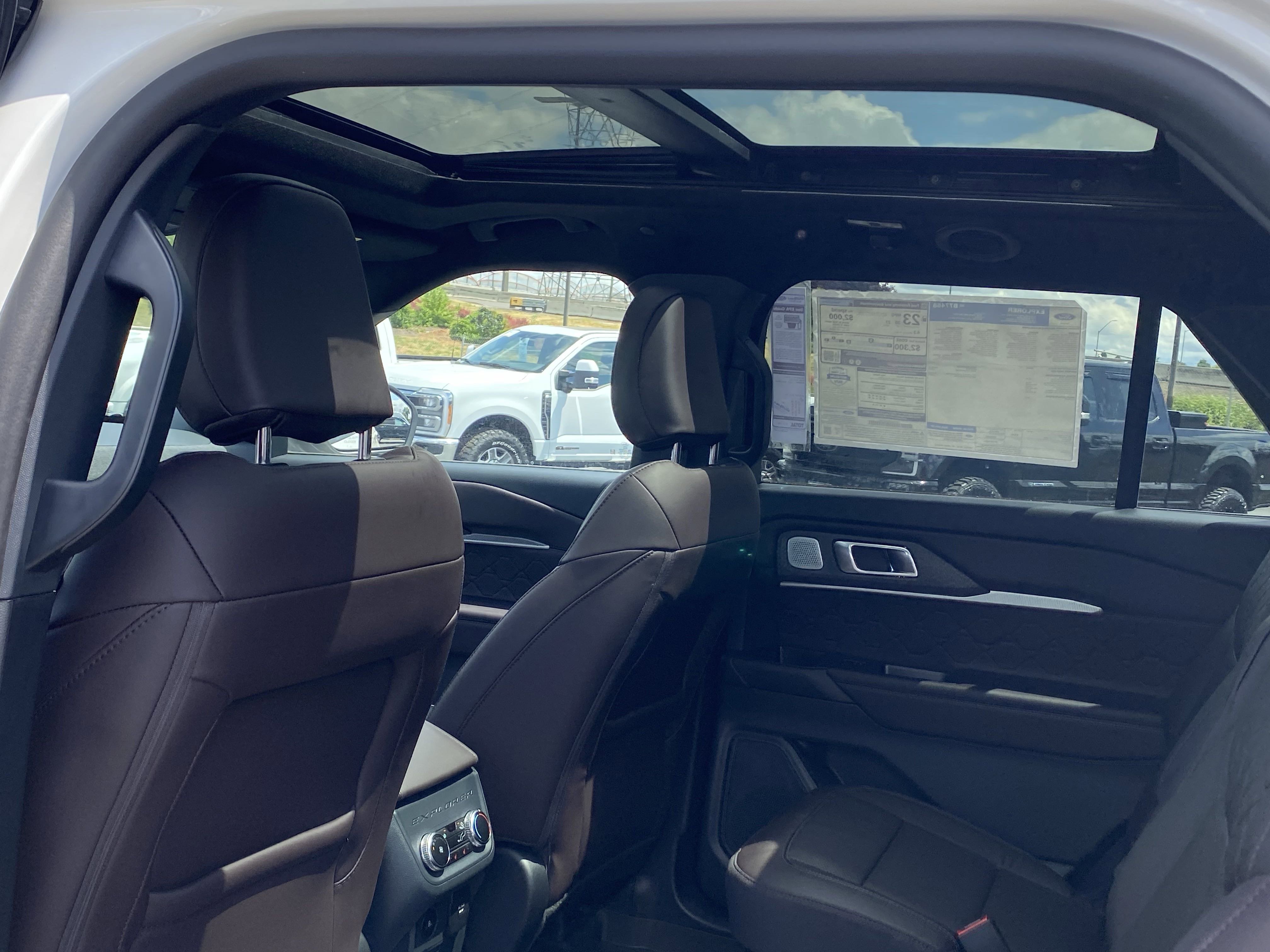 New 2025 Ford Explorer Platinum w/ LUX Leather Package image 13