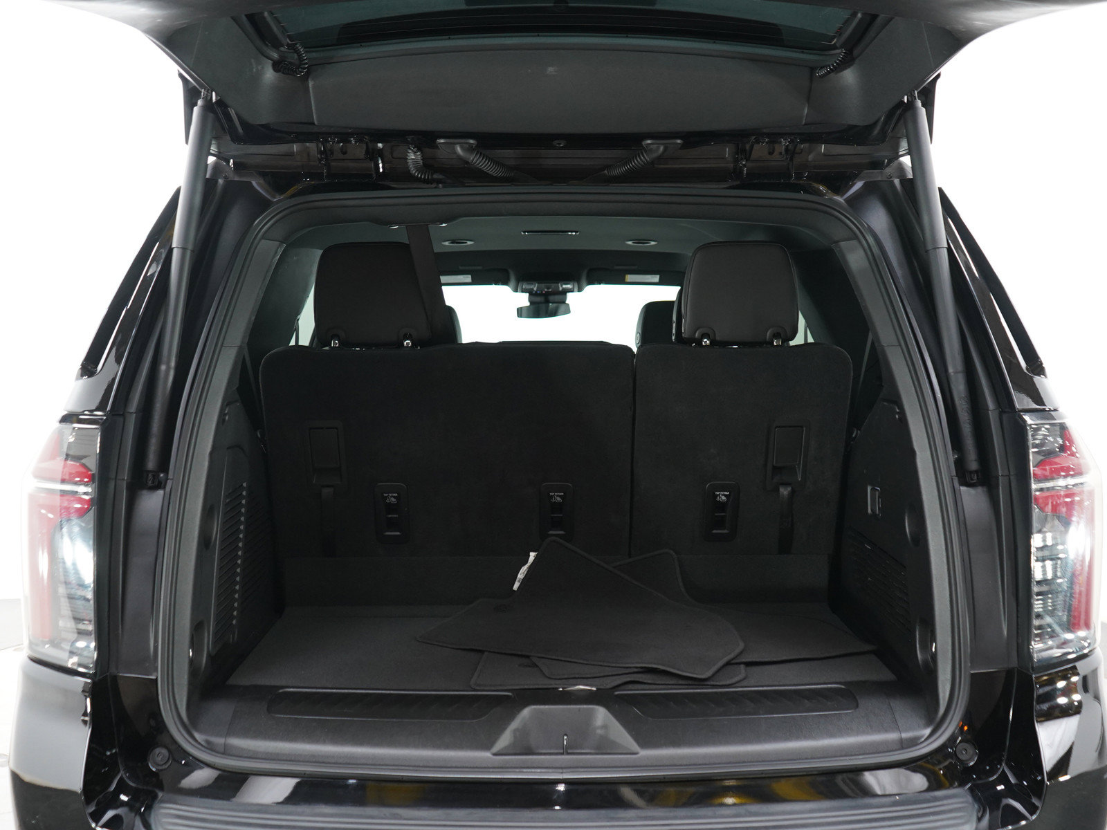 Used 2025 Chevrolet Tahoe LT AWD/4WD image 17