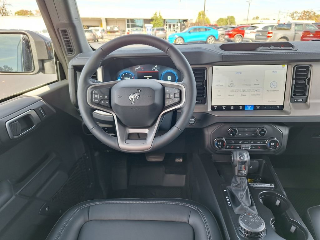 New 2025 Ford Bronco Outer Banks image 6