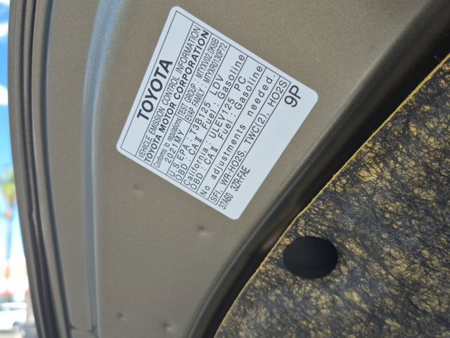 Used 2021 Toyota C-HR FWD image 23