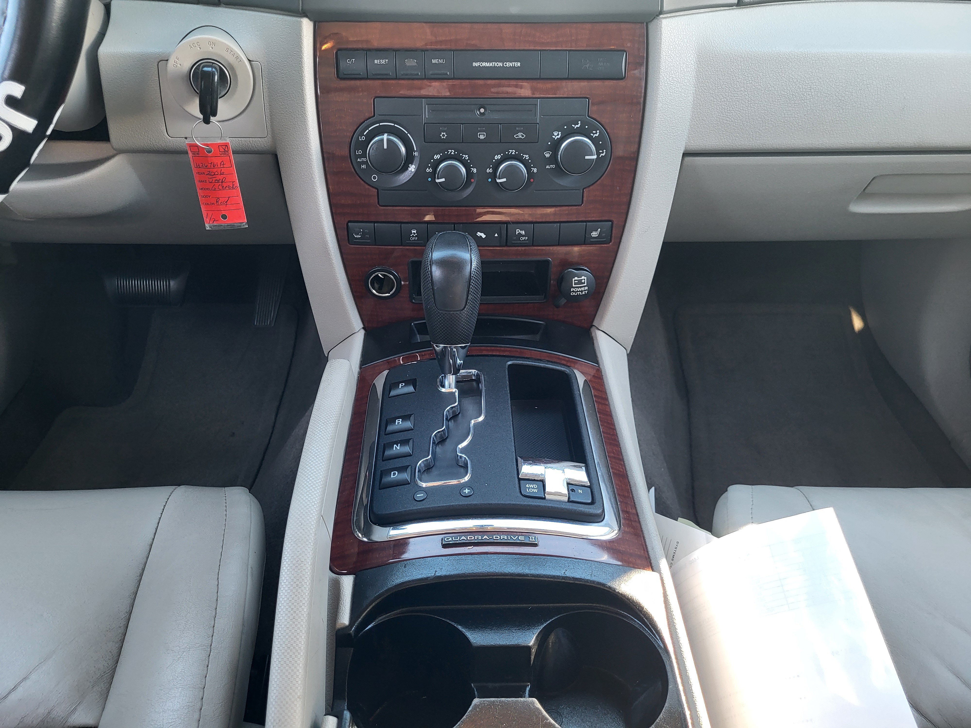 Used 2006 Jeep Grand Cherokee Limited AWD/4WD image 13