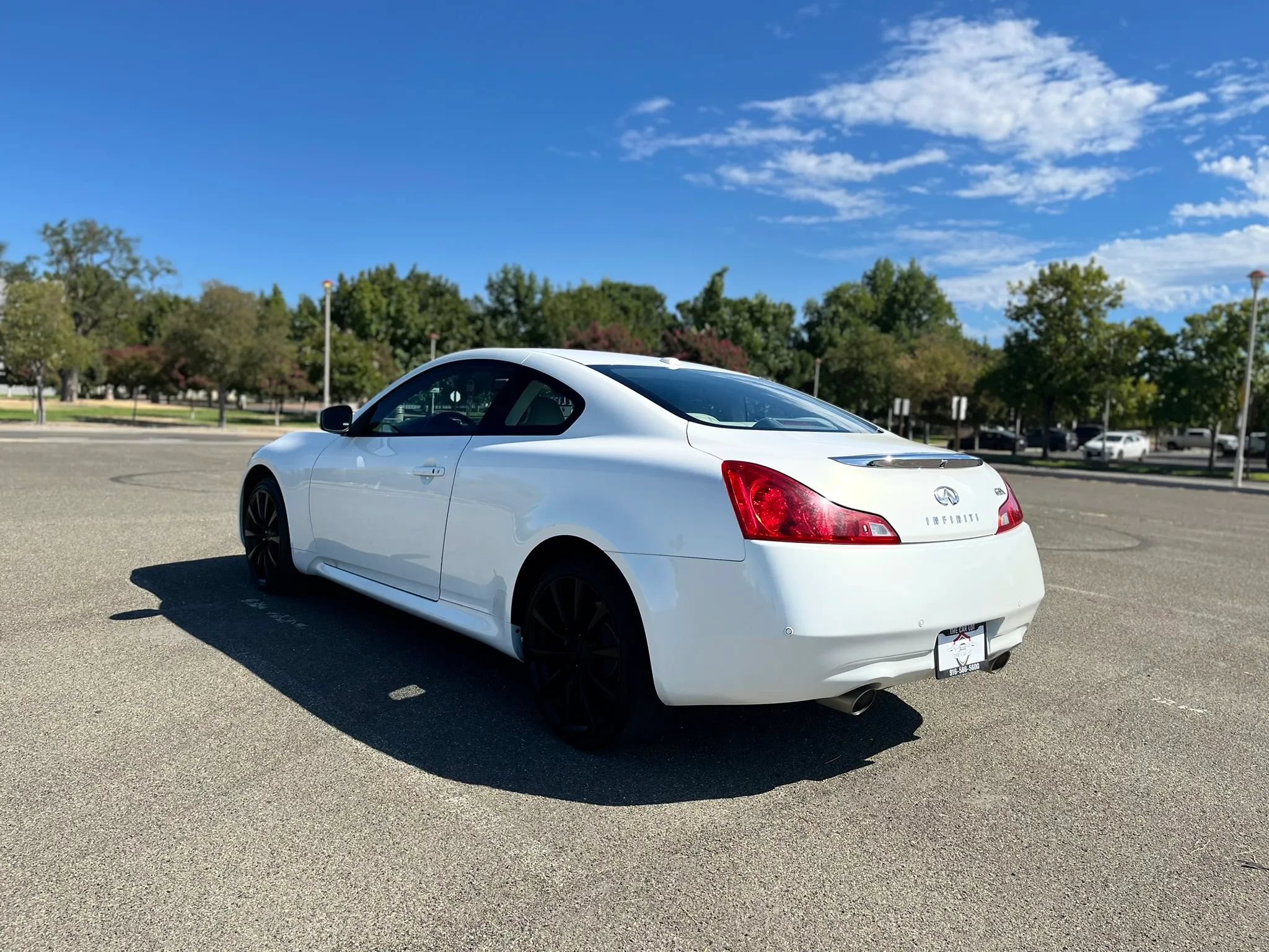 Used 2011 INFINITI G37 x Coupe w/ Premium Pkg AWD/4WD image 7