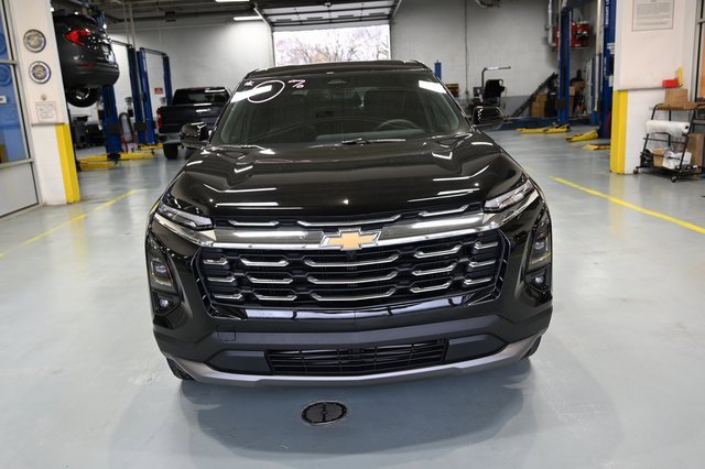 New 2026 Chevrolet Equinox LT image 2