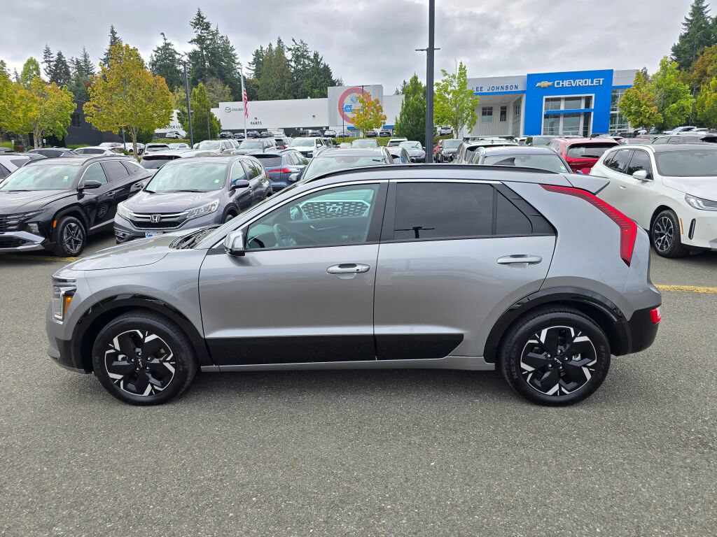 Certified 2024 Kia Niro Wind w/ Wind Preserve Package FWD image 8