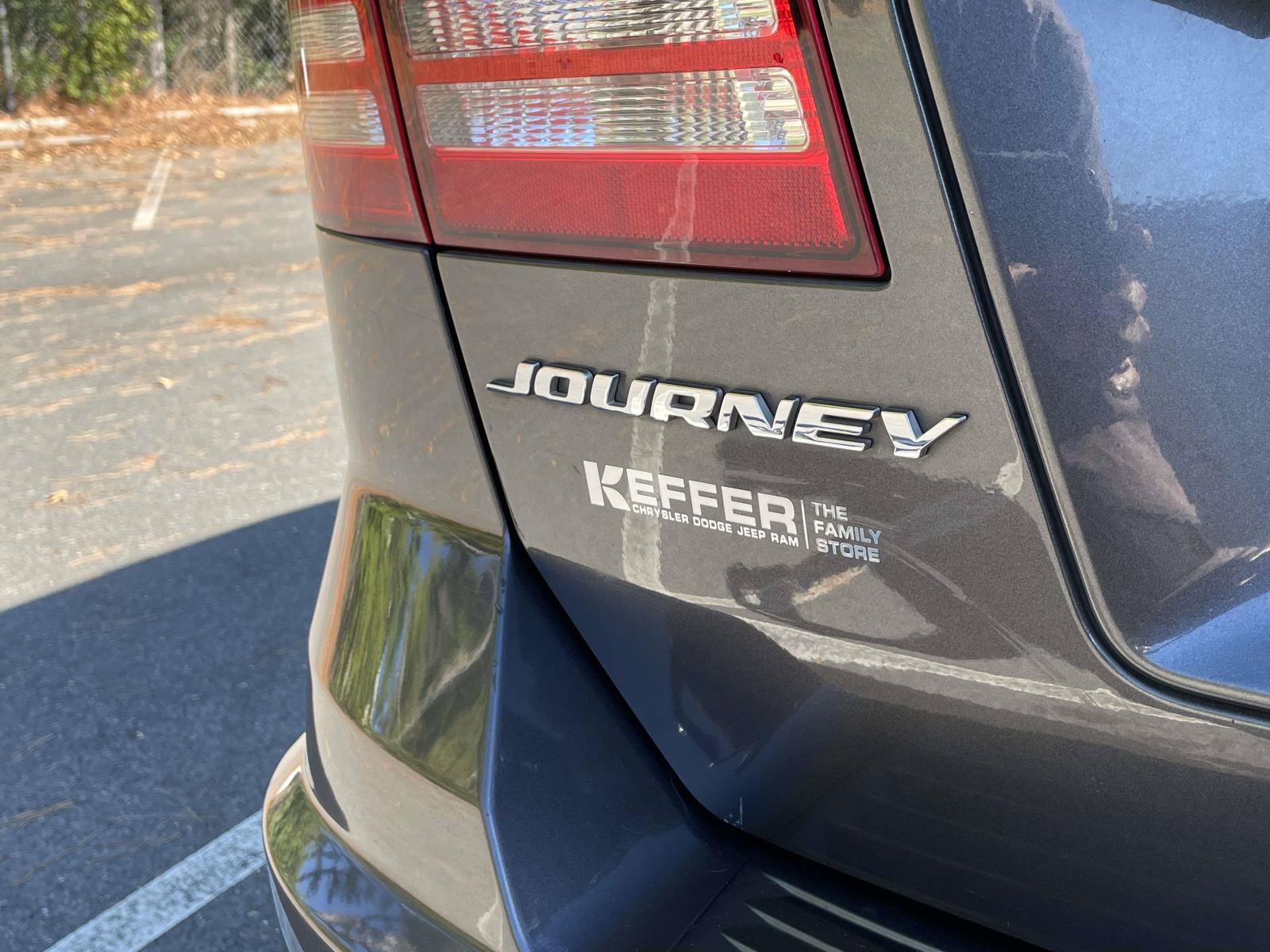 Used 2020 Dodge Journey SE w/ Blacktop Package FWD image 8