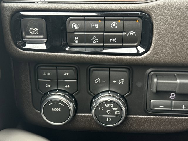 New 2026 GMC Yukon XL Elevation w/ Elevation Premium Package image 27