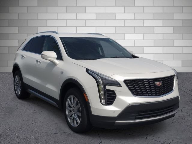 Certified 2022 Cadillac XT4 Premium Luxury w/ Safety Alert Package FWD image 7