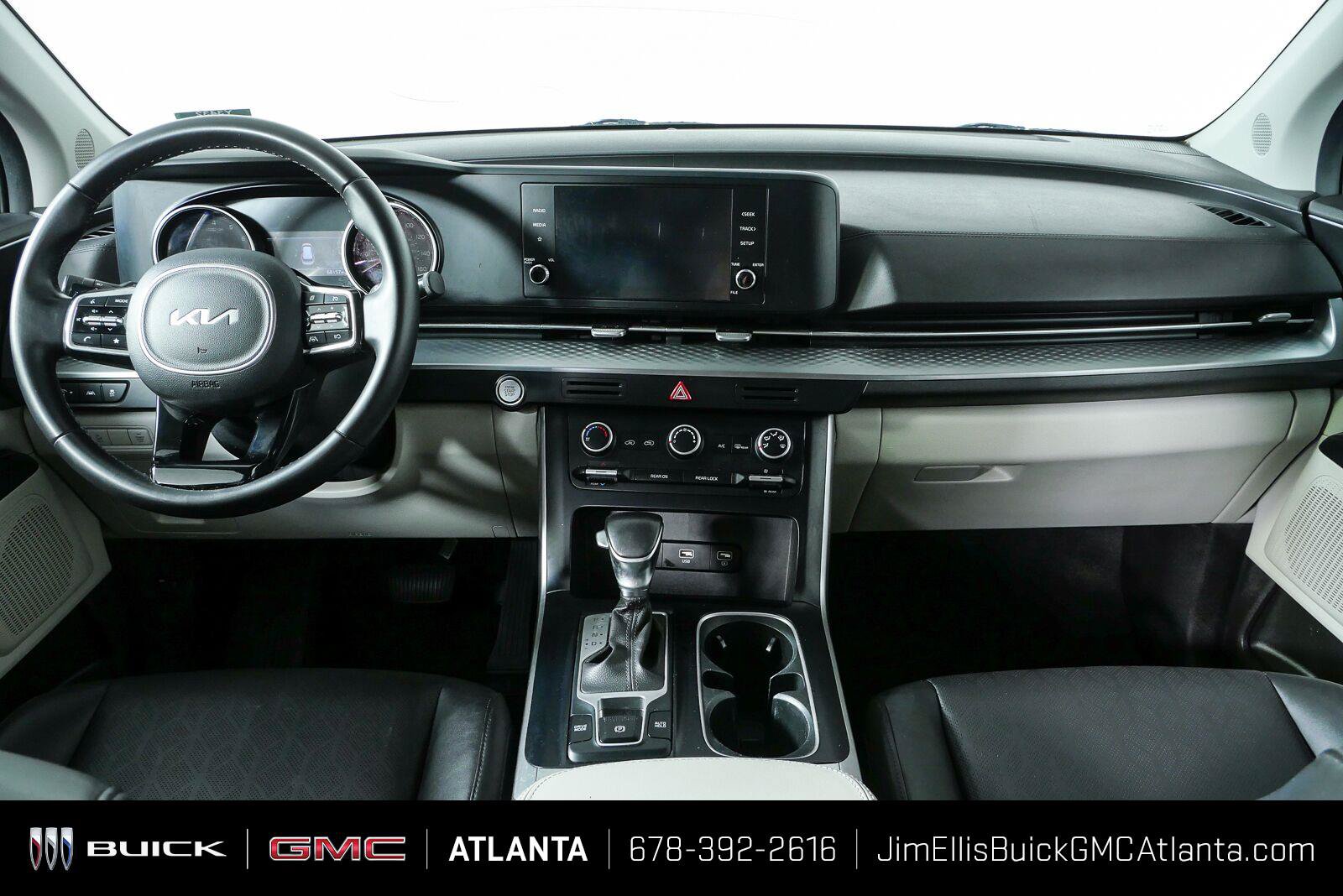 Used 2022 Kia Carnival LX FWD image 19