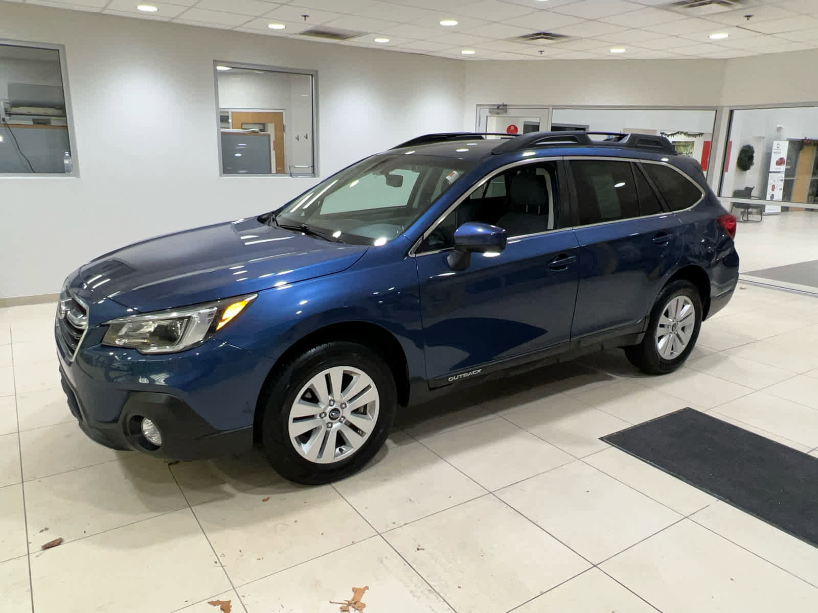 Used 2019 Subaru Outback 2.5i Premium image 6