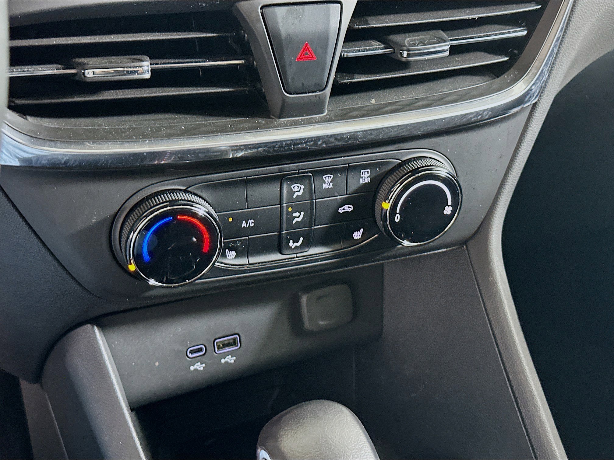 Used 2024 Buick Encore GX Preferred w/ Comfort Package image 23