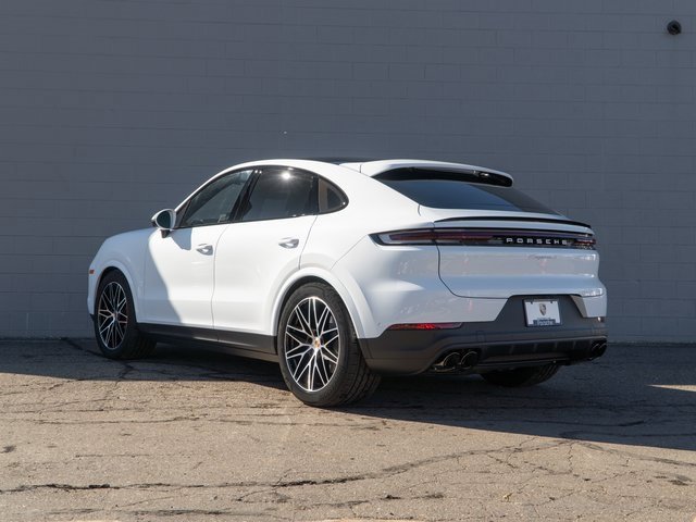 New 2026 Porsche Cayenne S image 3