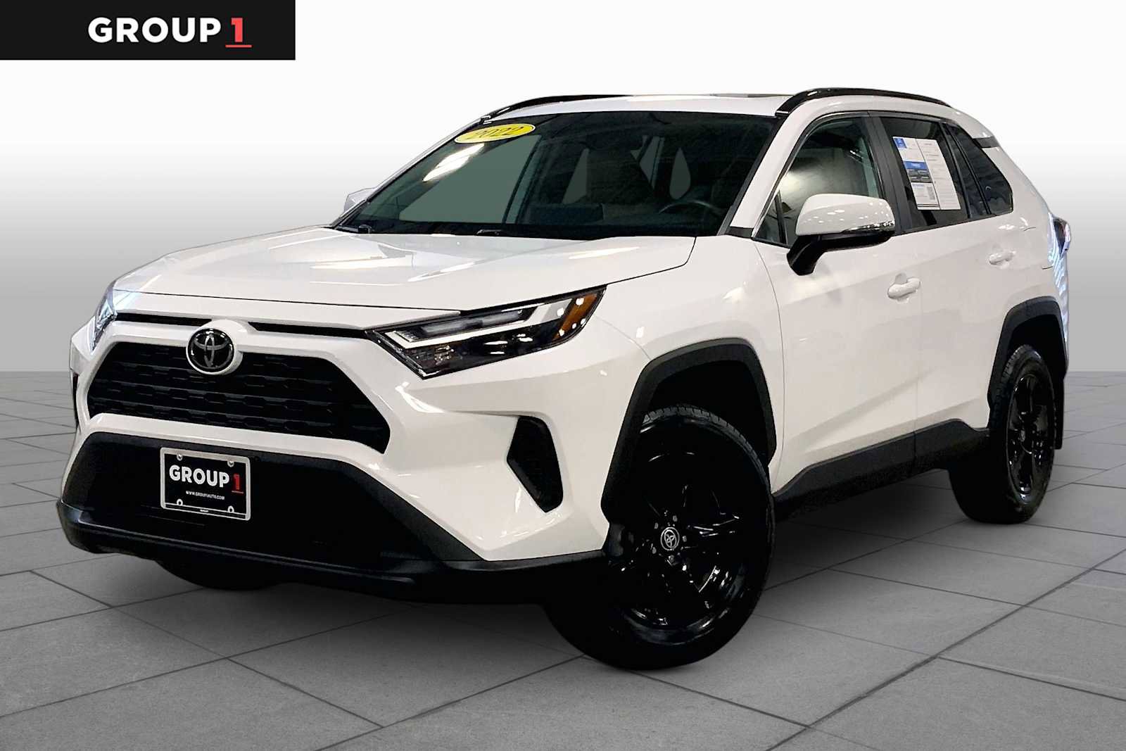 Used 2022 Toyota RAV4 XLE w/ Convenience Package image 1