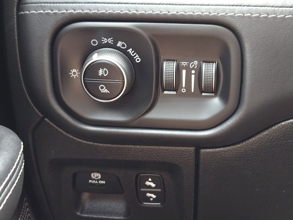 Used 2020 RAM 1500 Limited image 23