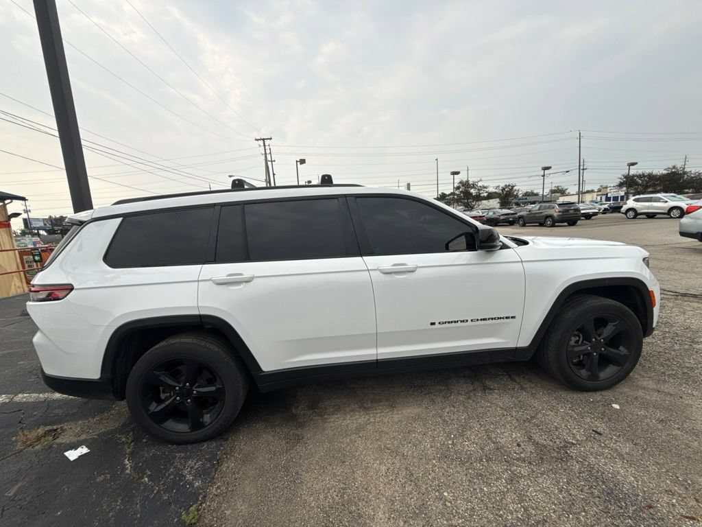 Used 2023 Jeep Grand Cherokee L Laredo AWD/4WD image 6