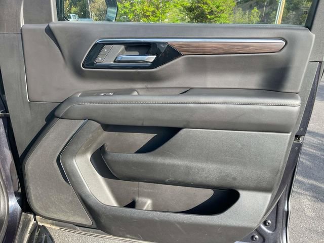 Used 2025 Chevrolet Tahoe LT AWD/4WD image 25