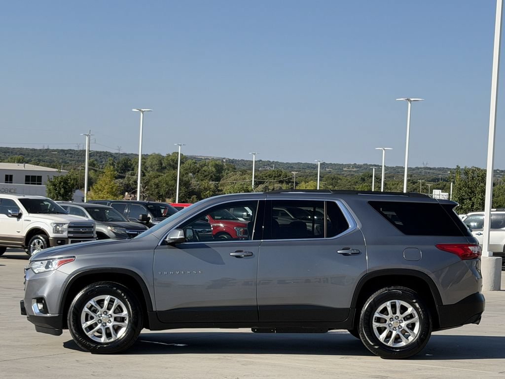 Used 2020 Chevrolet Traverse LT FWD image 3