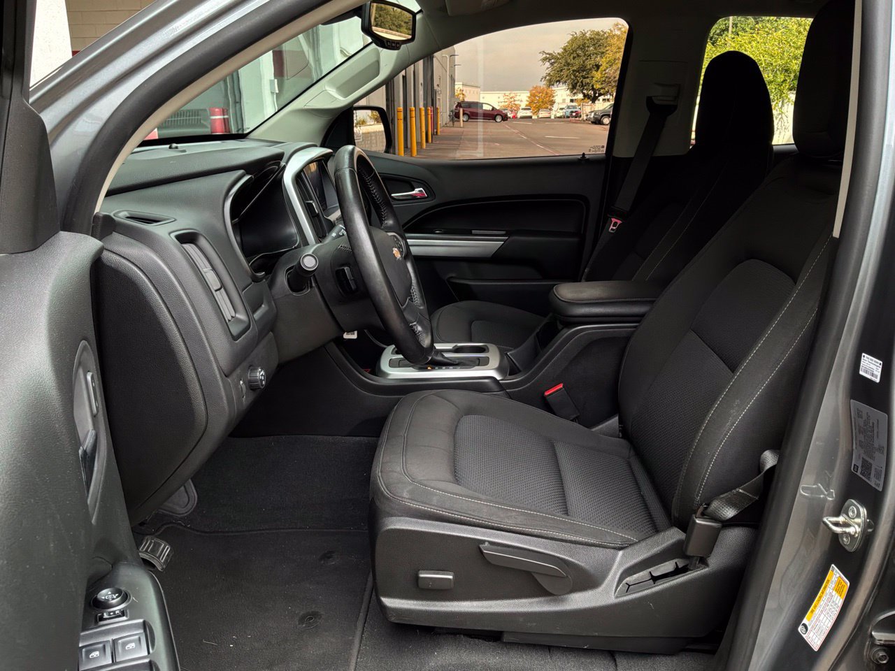 Used 2021 Chevrolet Colorado LT w/ LT Convenience Package RWD image 11