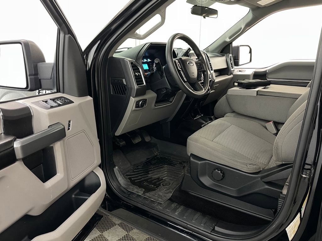 Used 2016 Ford F150 XLT image 16