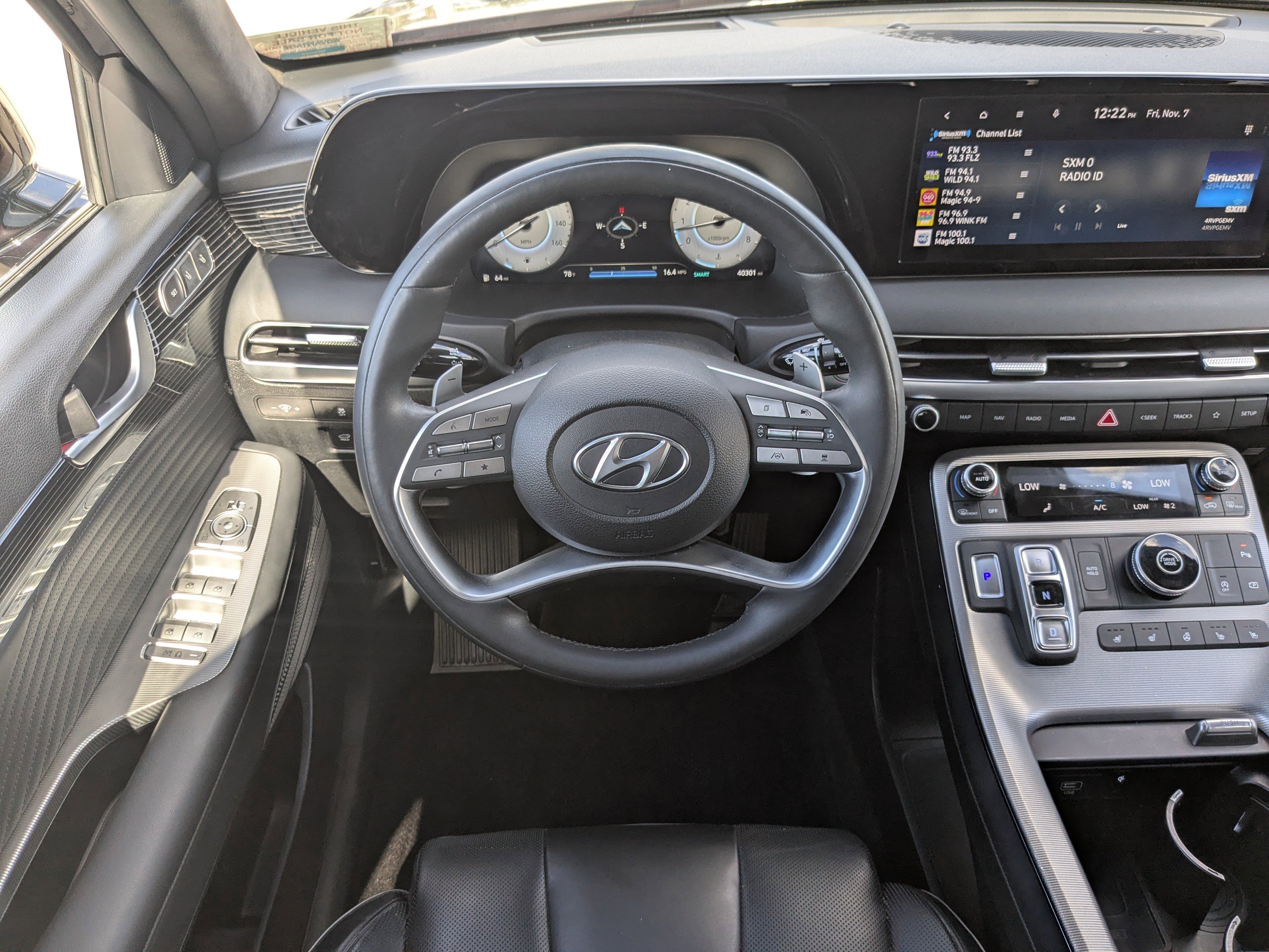 Used 2023 Hyundai Palisade Calligraphy image 20